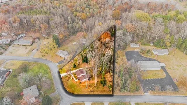 $380,000 | 3555 Cherry Lane, Greensboro, NC 27405