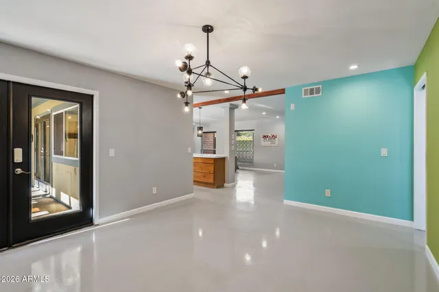 $4,100 | 1055 West Indian Hills Place, Phoenix, AZ 85023