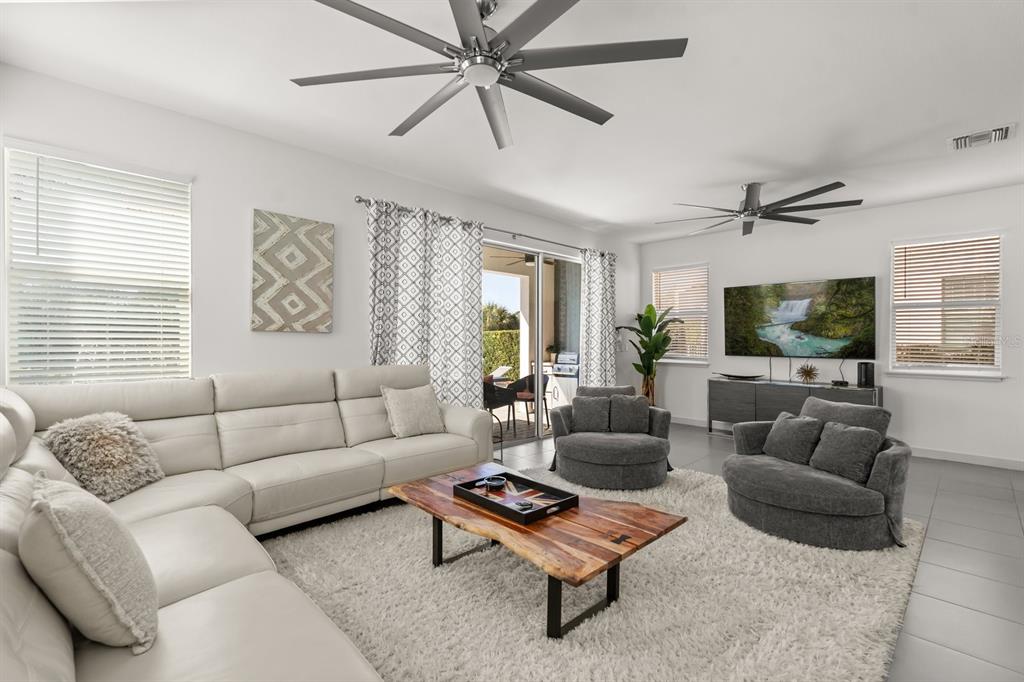 1216 Castle Pines Court Reunion, FL 34747 - Photo 4 of 48