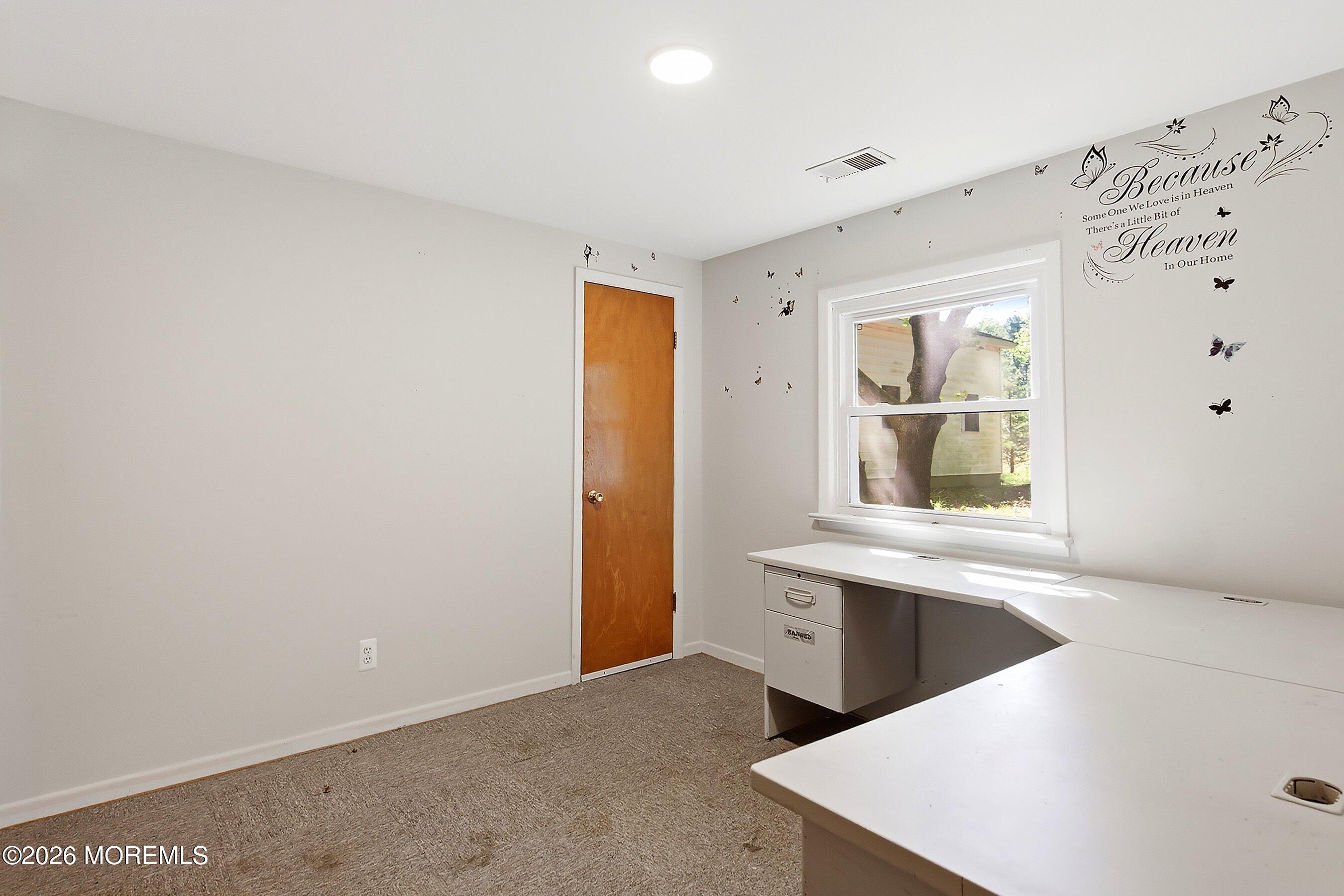 525 Goetz Lane Jackson, NJ 08527 - Photo 21 of 25 27-Office