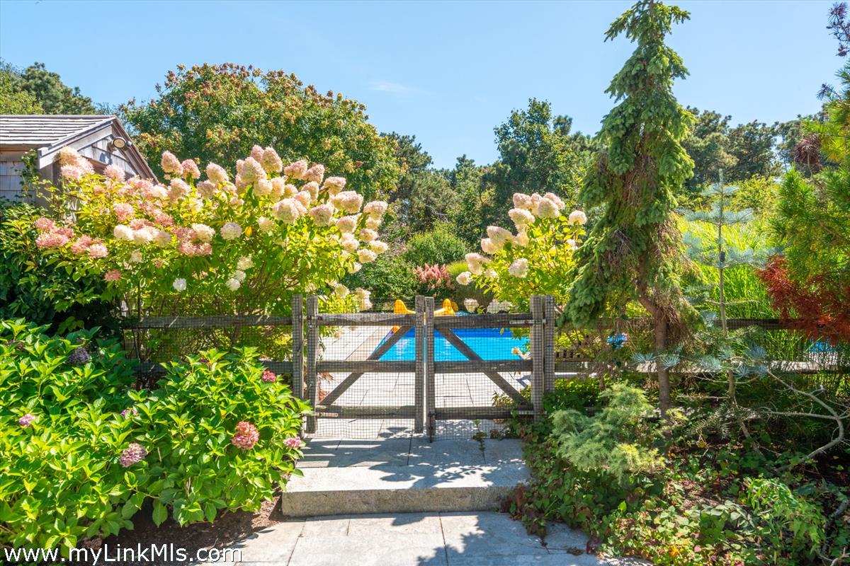 4 Millbrook Road Nantucket, MA 02554 - Photo 6 of 65