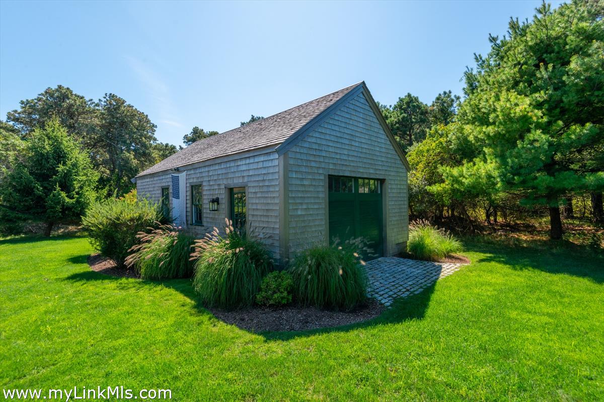 4 Millbrook Road Nantucket, MA 02554 - Photo 8 of 65