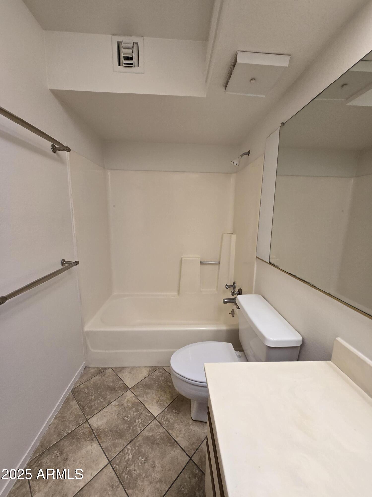 5035 North 10th Place, Unit 109 Phoenix, AZ 85014 - Photo 17 of 22 20250611_124645