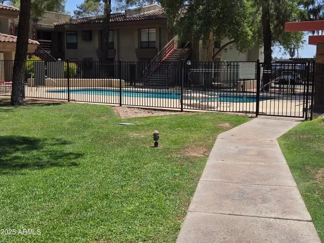 $235,000 | 5035 North 10th Place, Unit 109, Phoenix, AZ 85014