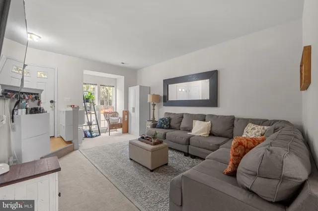 $2,800 | 44481 Watertown Terrace, Ashburn, VA 20147