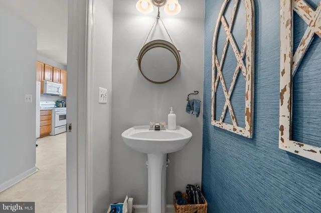 $2,800 | 44481 Watertown Terrace, Ashburn, VA 20147