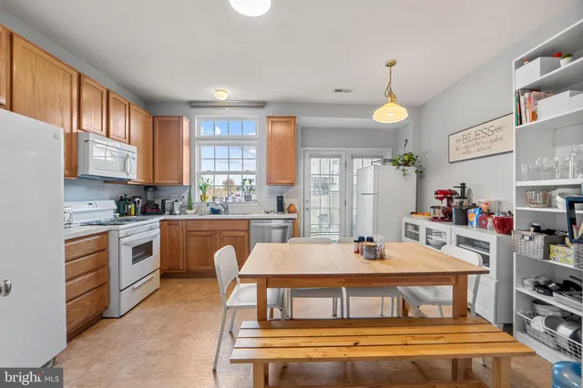 $2,800 | 44481 Watertown Terrace, Ashburn, VA 20147