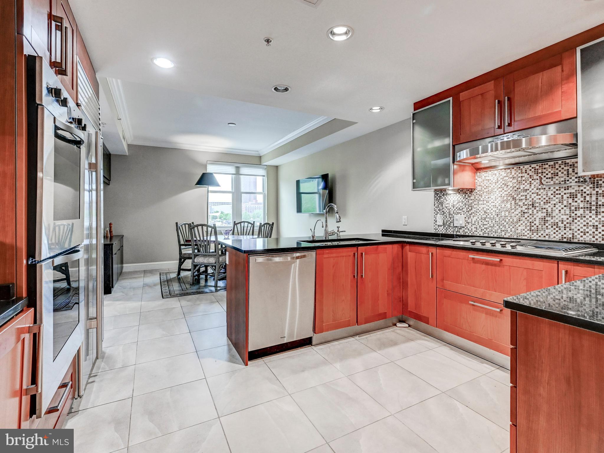 801 Key Highway, Unit 313 Baltimore, MD 21230 - Photo 4 of 47