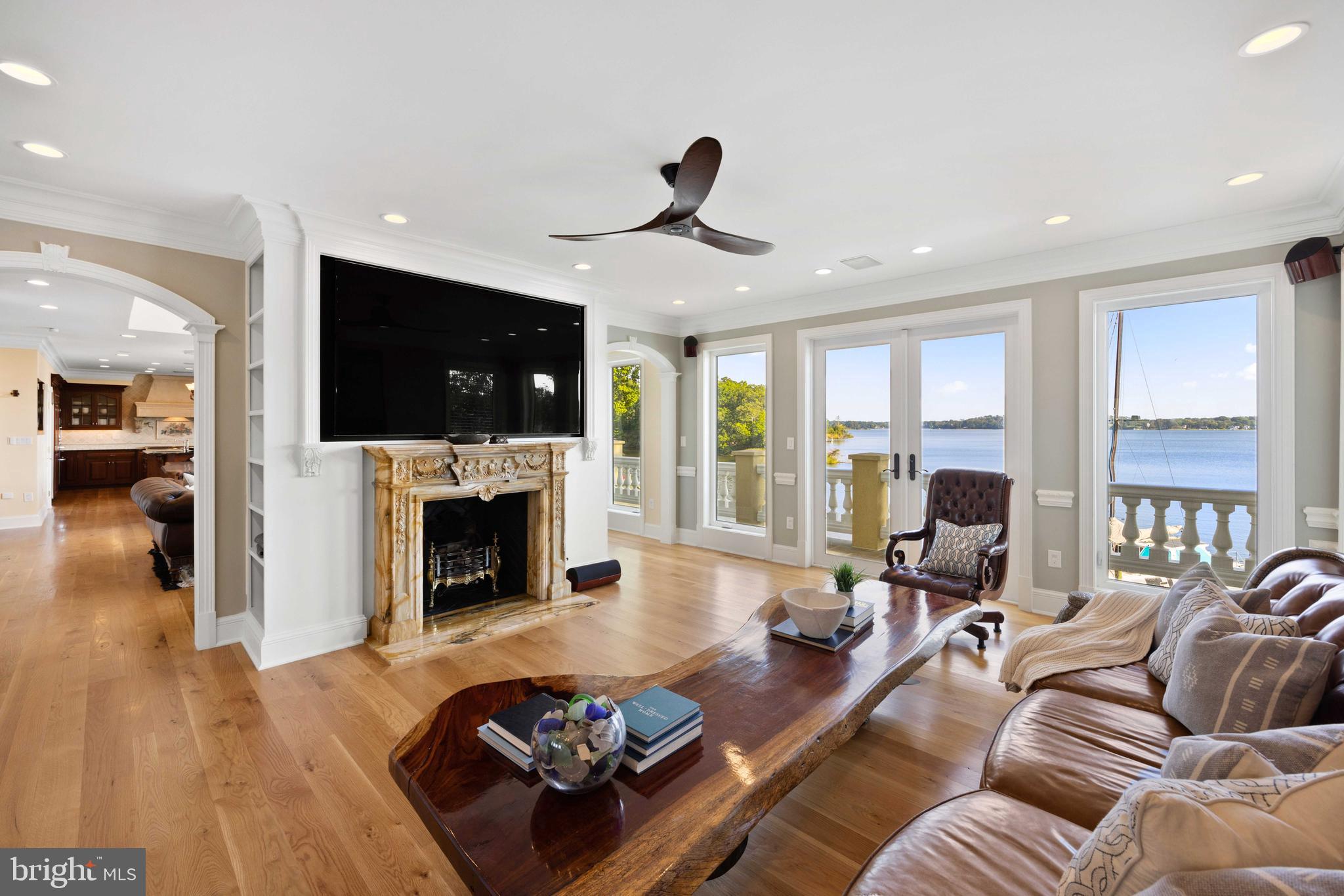 3333 Pocahontas Drive Edgewater, MD 21037 - Photo 13 of 42 Spacious Living room
