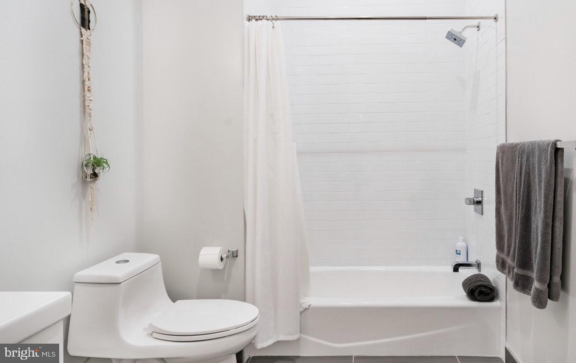 220-24 South 3rd Street, Unit 101 Philadelphia, PA 19106 - Photo 6 of 15