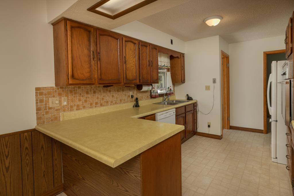 720 18th Avenue Northeast Rochester, MN 55906 - Photo 11 of 47