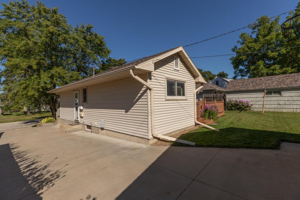 720 18th Avenue Northeast Rochester, MN 55906 - Photo 26 of 47