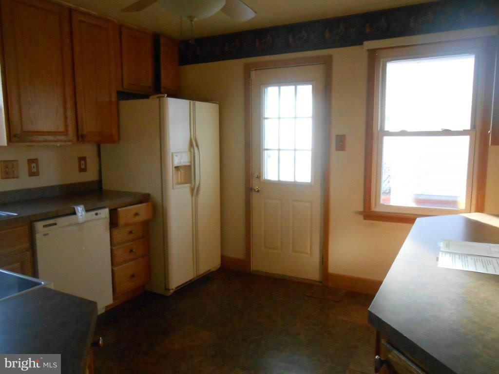 8512 Jenkins Road Pasadena, MD 21122 - Photo 3 of 11 Kitchen