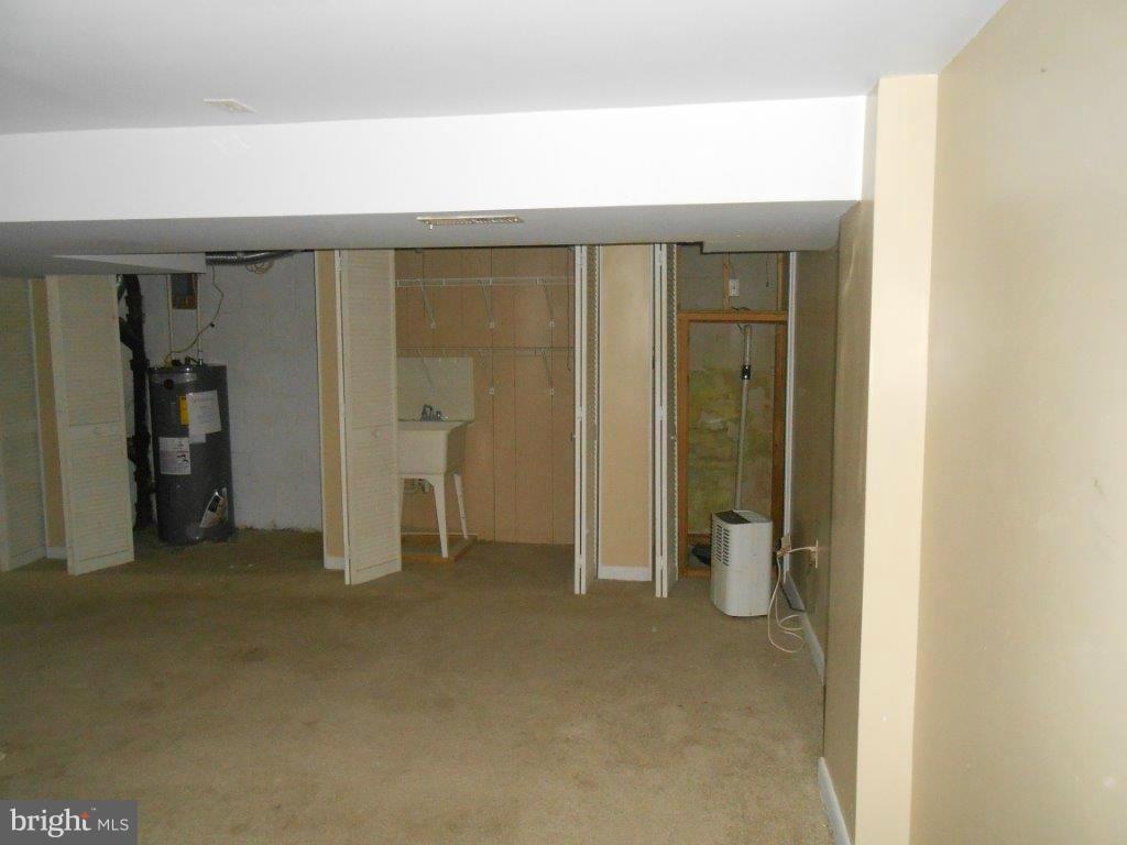 8512 Jenkins Road Pasadena, MD 21122 - Photo 9 of 11 Family Room