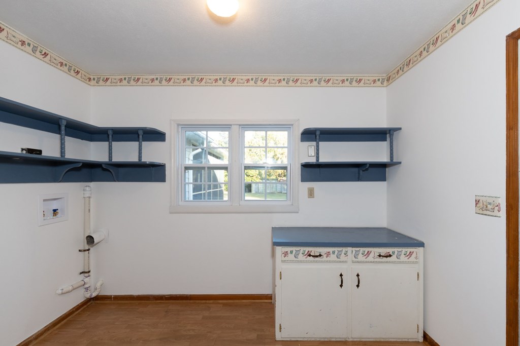4085 Harris Road Ellerslie, GA 31807 - Photo 20 of 27 Large laundry room