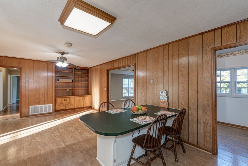 4085 Harris Road Ellerslie, GA 31807 - Photo 3 of 27 Dining area in kitchen/family area