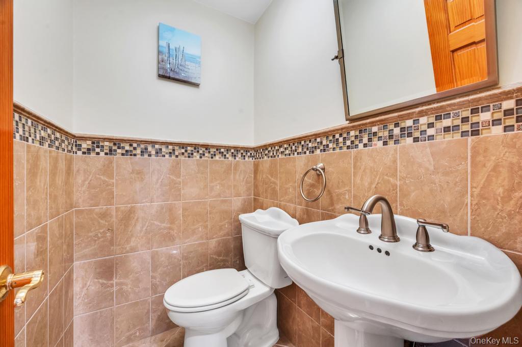 162-11 12th Road Queens, NY 11357 - Photo 14 of 27