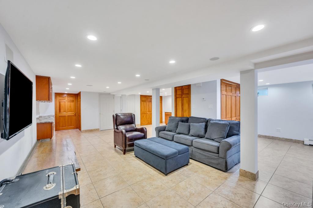 162-11 12th Road Queens, NY 11357 - Photo 19 of 27