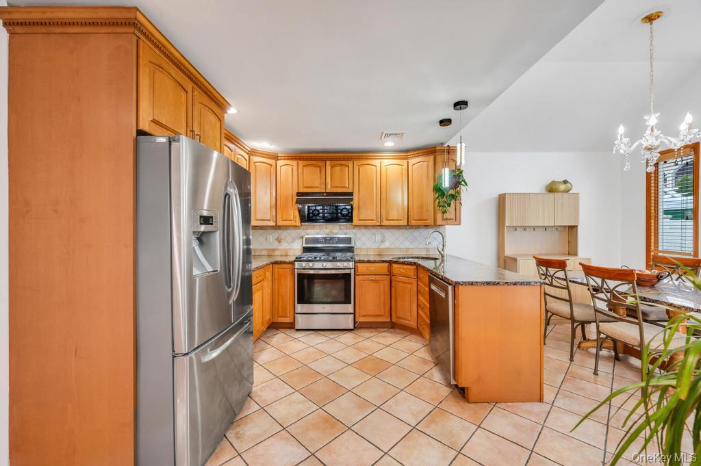 162-11 12th Road Queens, NY 11357 - Photo 2 of 27
