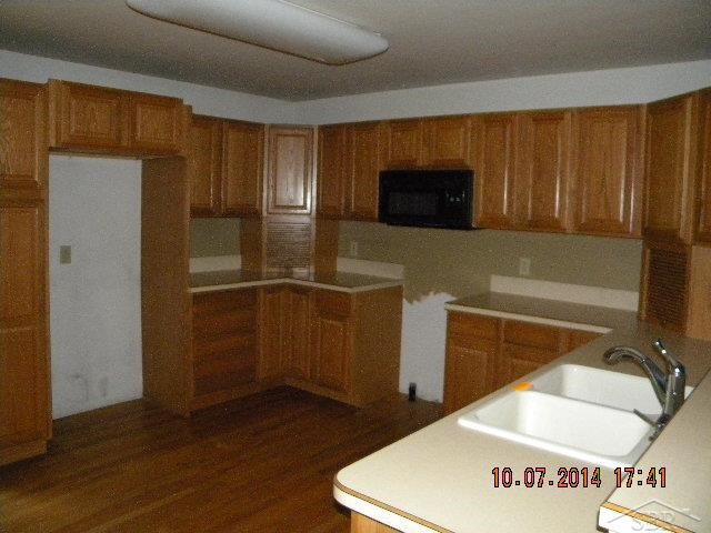 10195 Maple Road Birch Run, MI 48415 - Photo 3 of 18 31215589-2.JPG