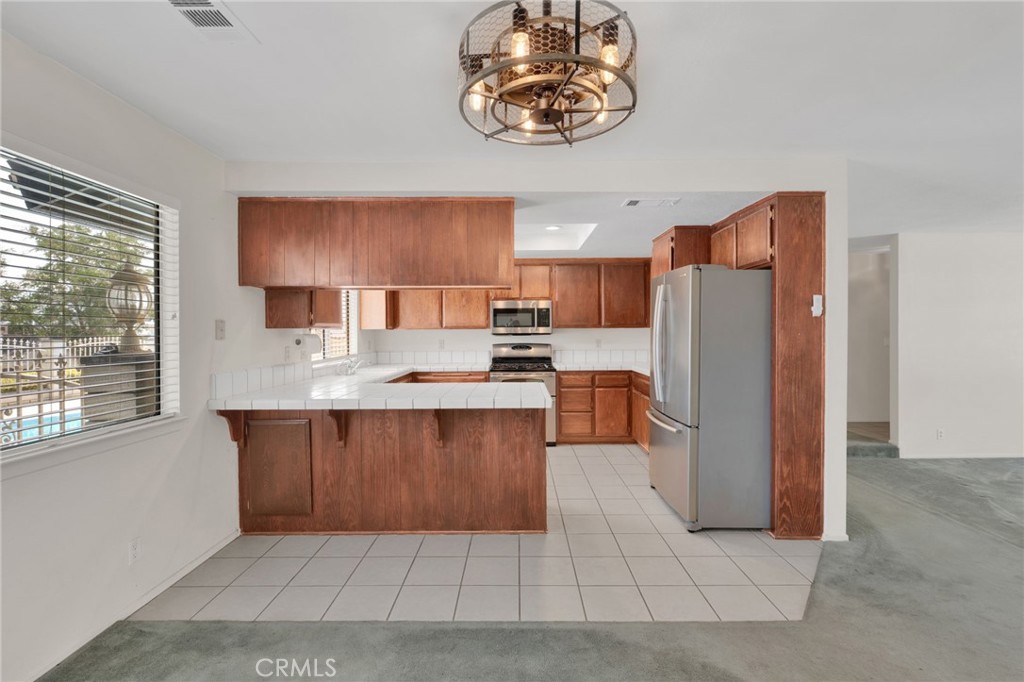 23333 Taos Road Apple Valley, CA 92307 - Photo 14 of 59