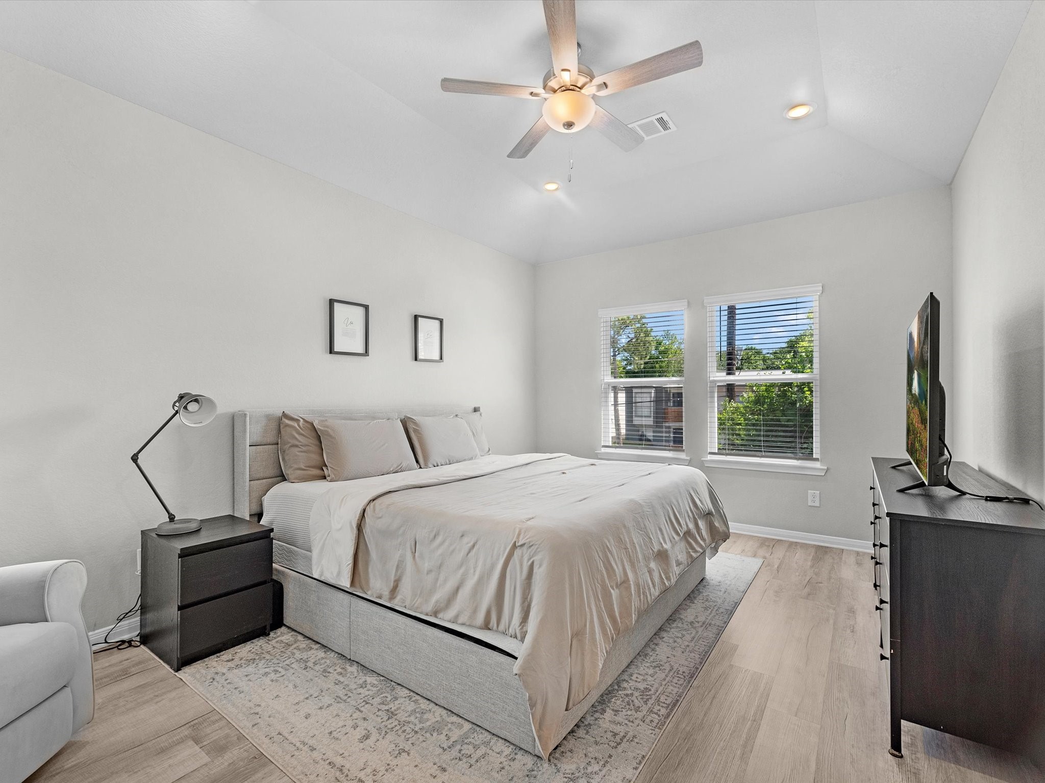 8313 Rising Strm Drive Houston, TX 77063 - Photo 17 of 31
