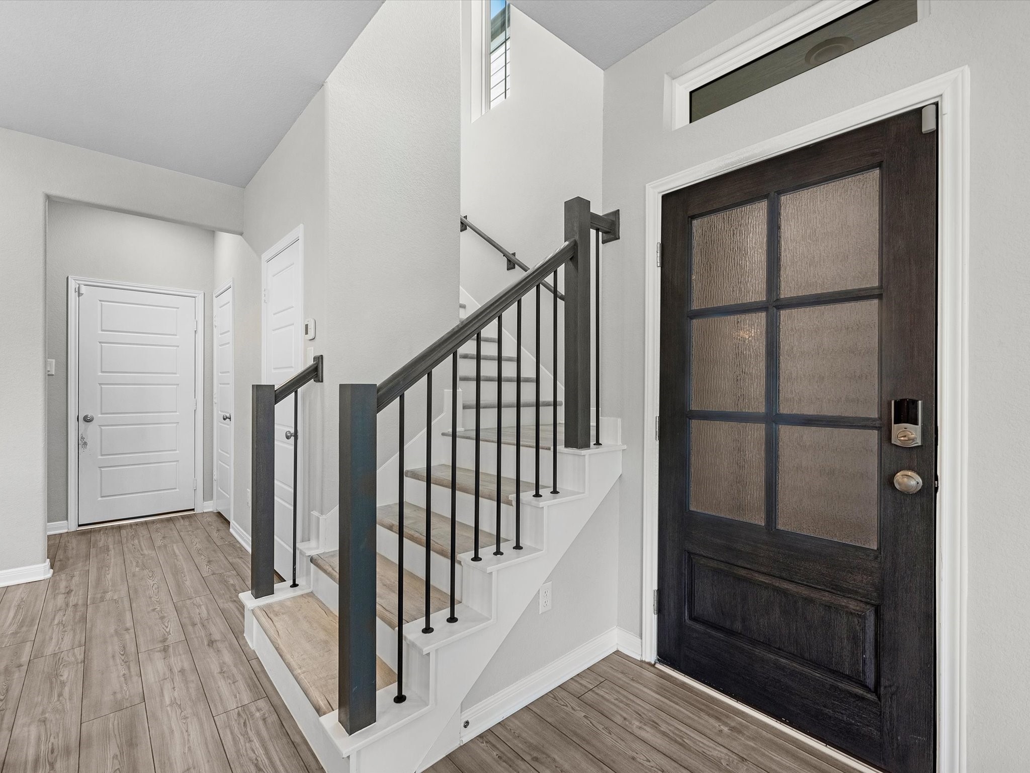 8313 Rising Strm Drive Houston, TX 77063 - Photo 7 of 31