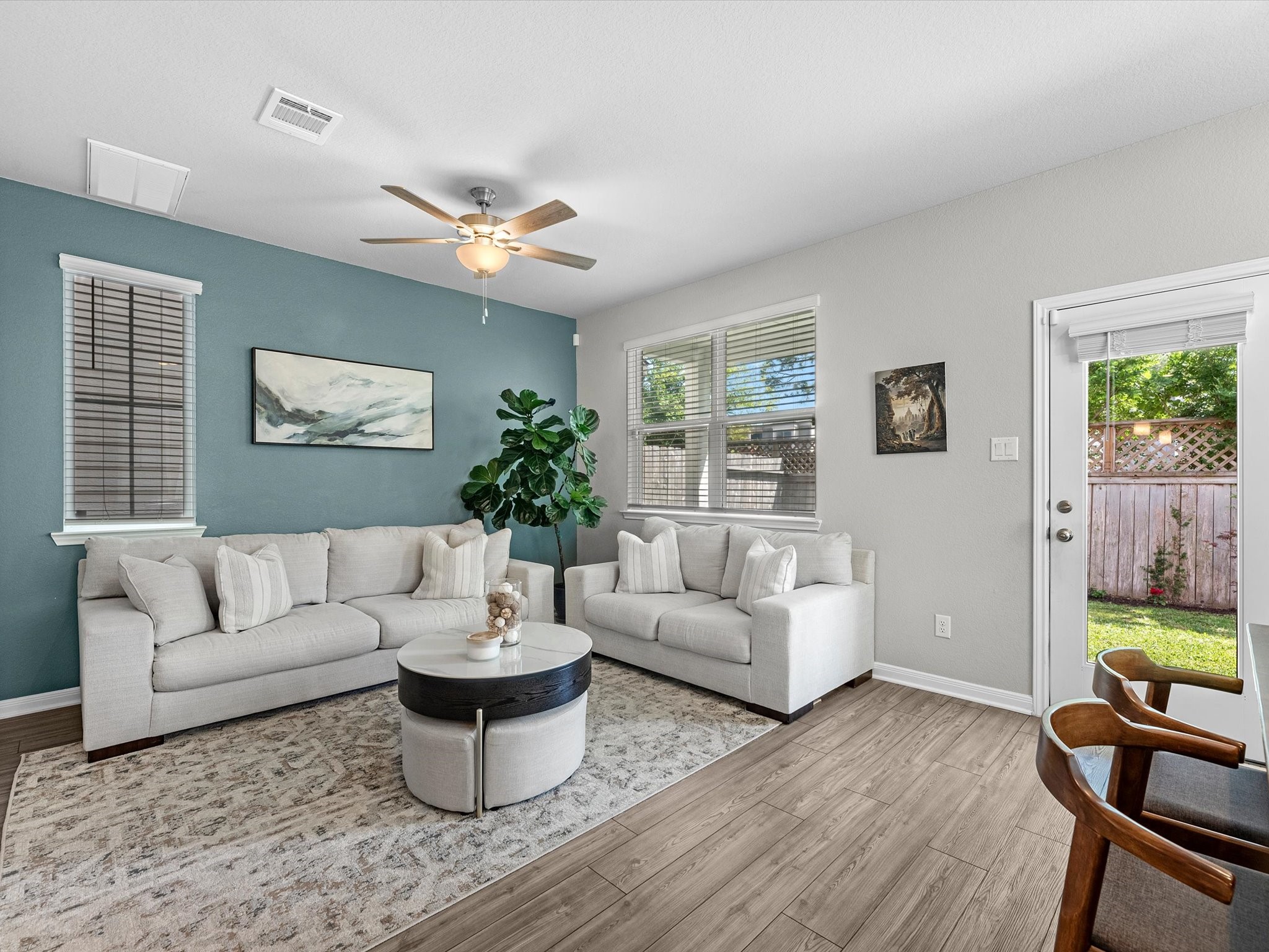 8313 Rising Strm Drive Houston, TX 77063 - Photo 10 of 31