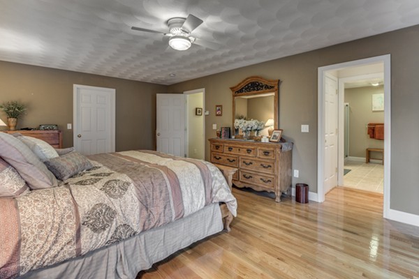 160 Linebrook Road Ipswich, MA 01938 - Photo 12 of 25 Gallery Image 12