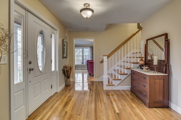 160 Linebrook Road Ipswich, MA 01938 - Photo 3 of 25 Gallery Image 3
