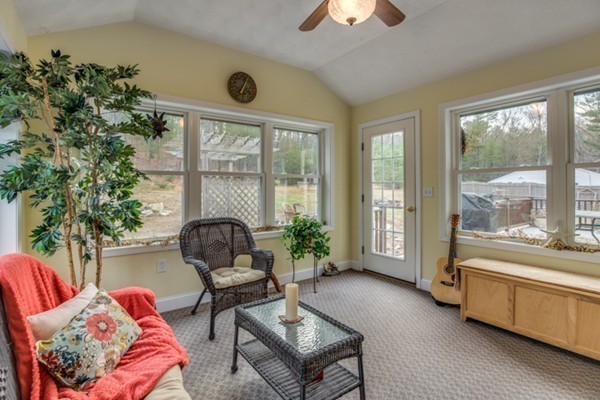 160 Linebrook Road Ipswich, MA 01938 - Photo 8 of 25 Gallery Image 8