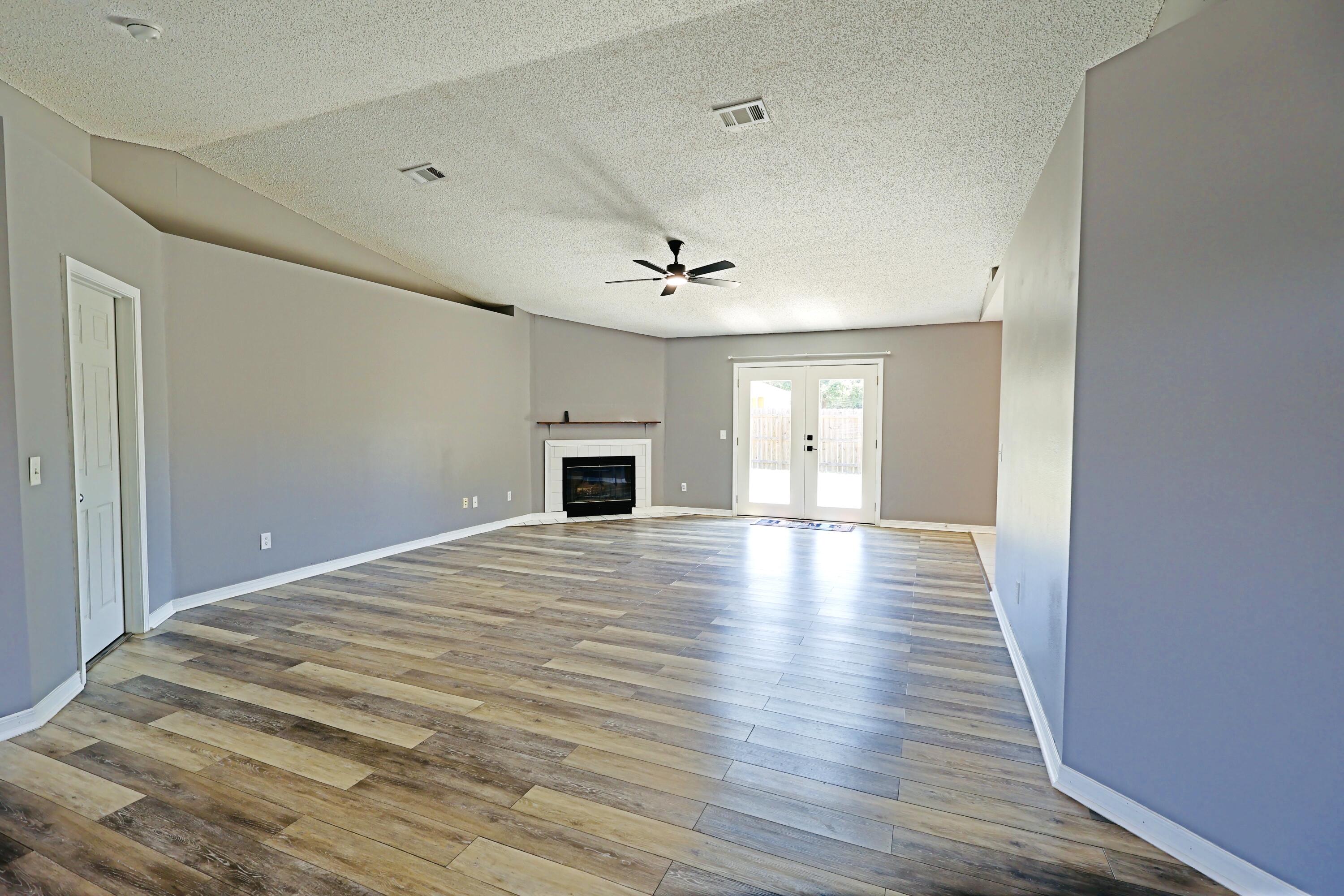 1965 Jessica Way Navarre, FL 32566 - Photo 4 of 31