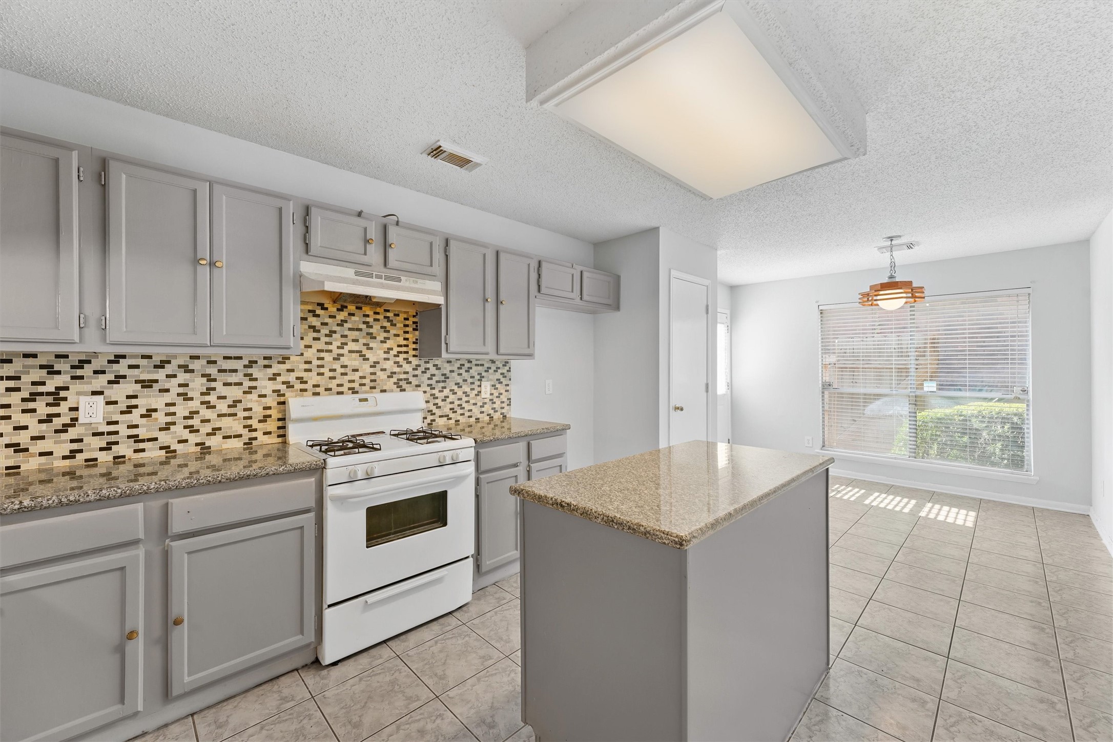 1731 Ridgebriar Drive Houston, TX 77014 - Photo 12 of 22 Kitchen