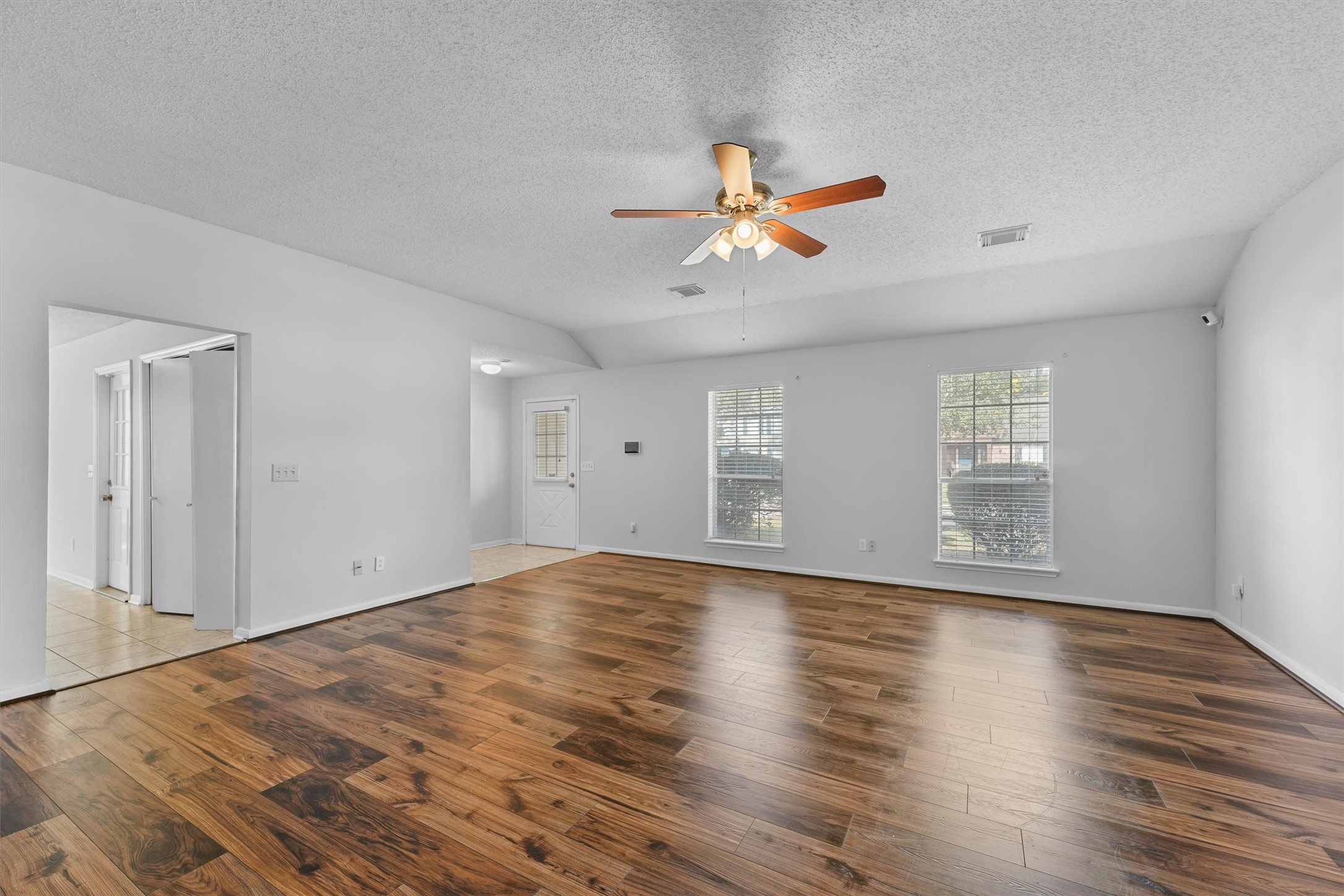 1731 Ridgebriar Drive Houston, TX 77014 - Photo 4 of 22 Living Family Room