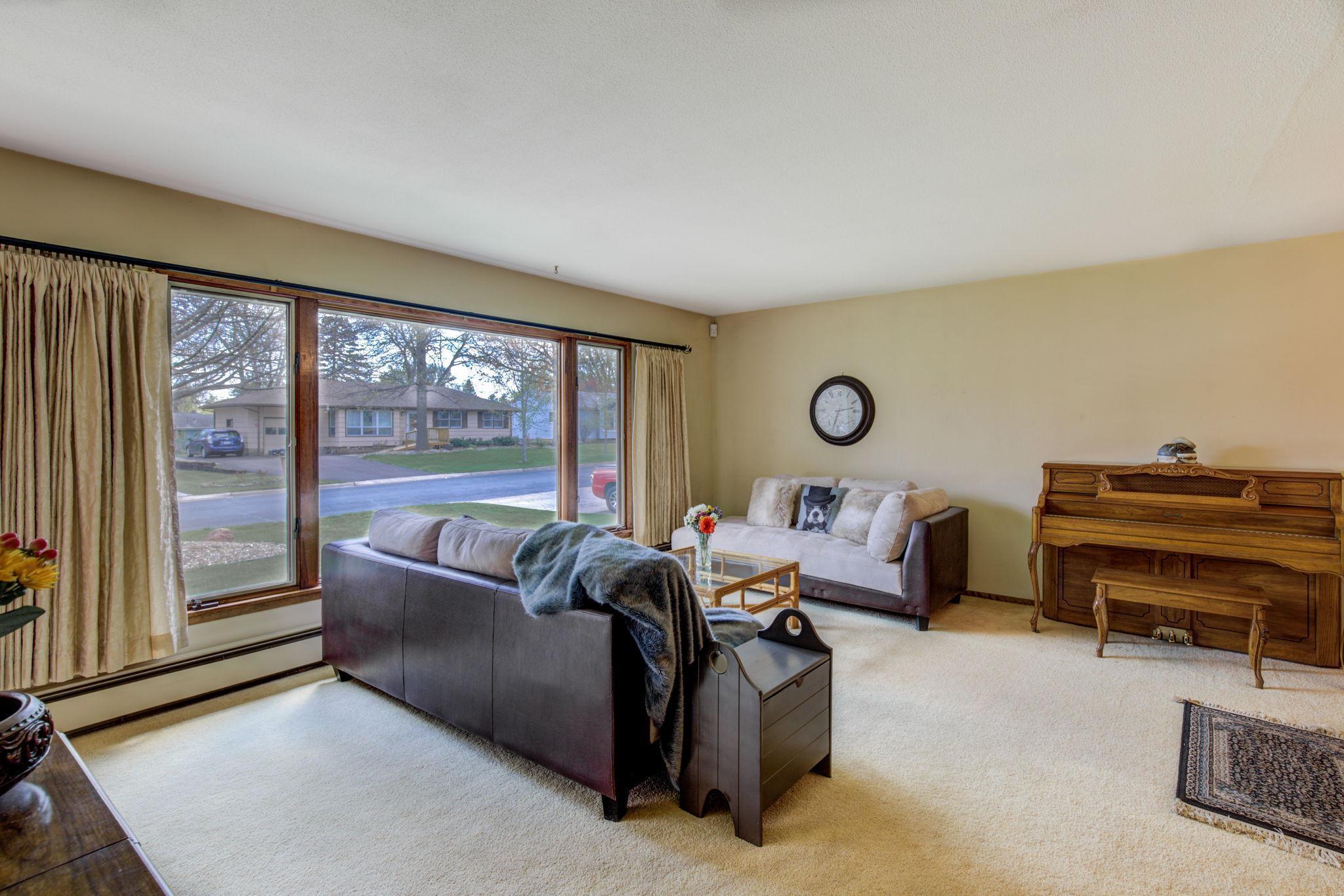 1021 Cobb Road Shoreview, MN 55126 - Photo 2 of 25 Gallery Image 2