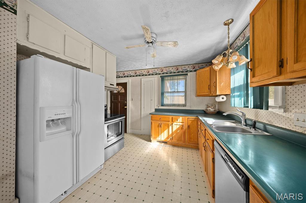 2807 Gerson Avenue Godfrey, IL 62035 - Photo 7 of 25