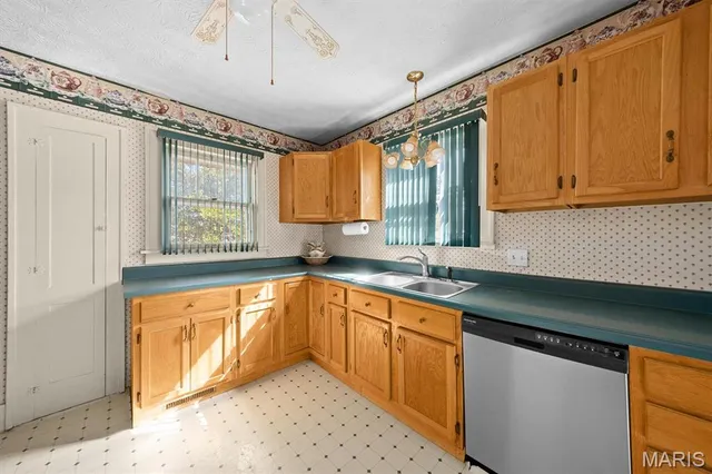 $78,000 | 2807 Gerson Avenue, Godfrey, IL 62035