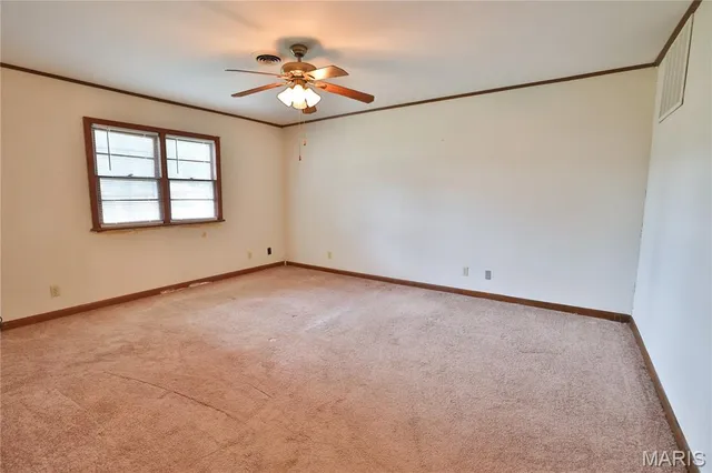 $130,000 | 17 Hilltop Drive, Hillsboro, IL 62049