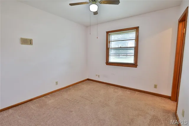 $130,000 | 17 Hilltop Drive, Hillsboro, IL 62049