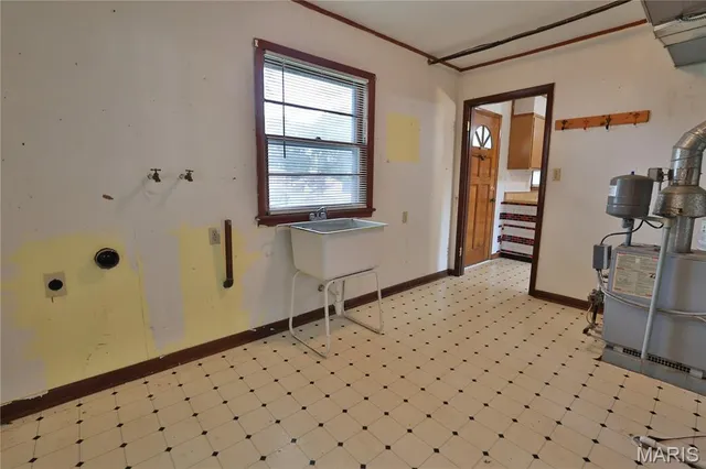 $130,000 | 17 Hilltop Drive, Hillsboro, IL 62049