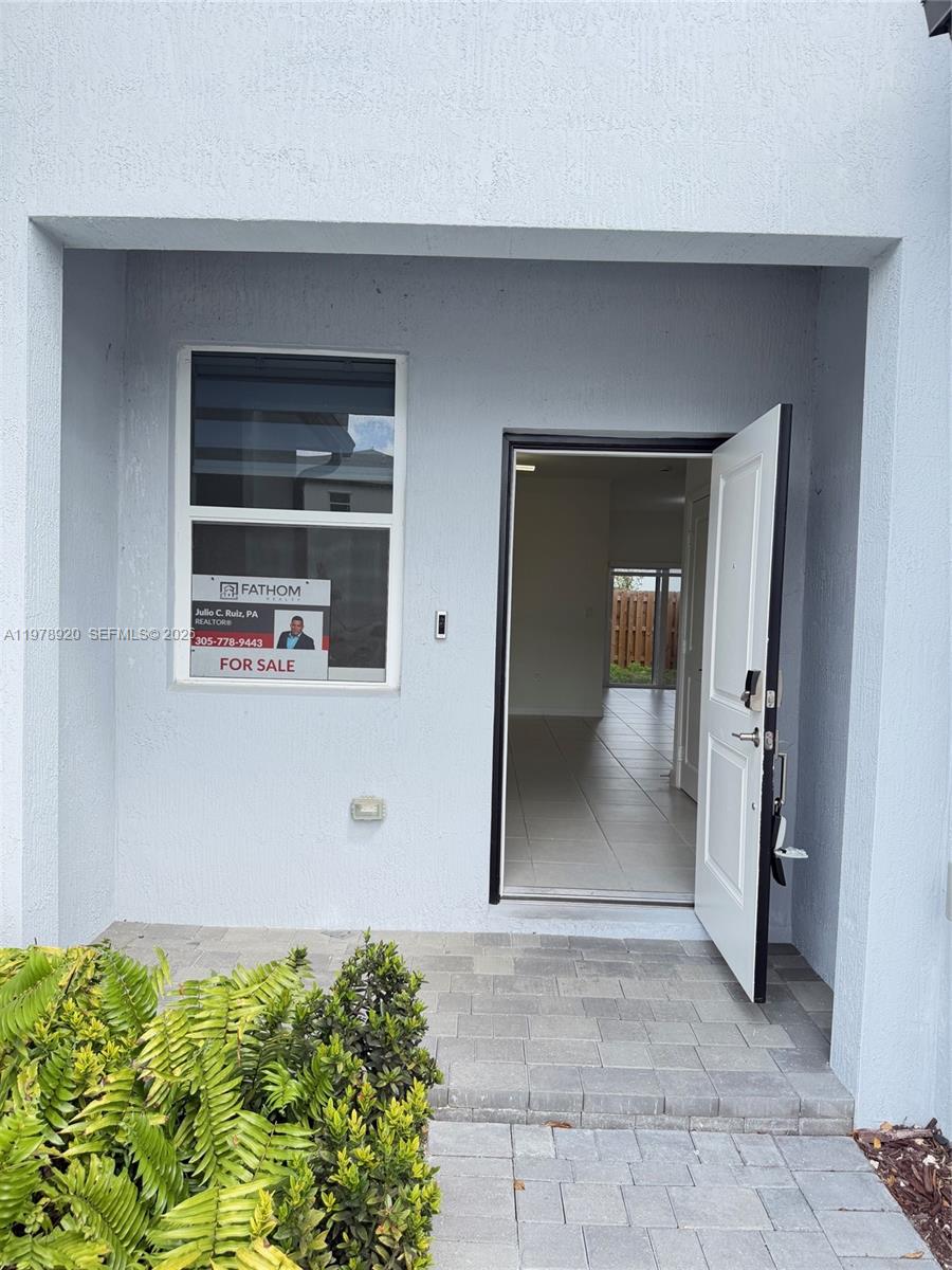 17953 Southwest 359th Street Homestead, FL 33034 - Photo 3 of 36