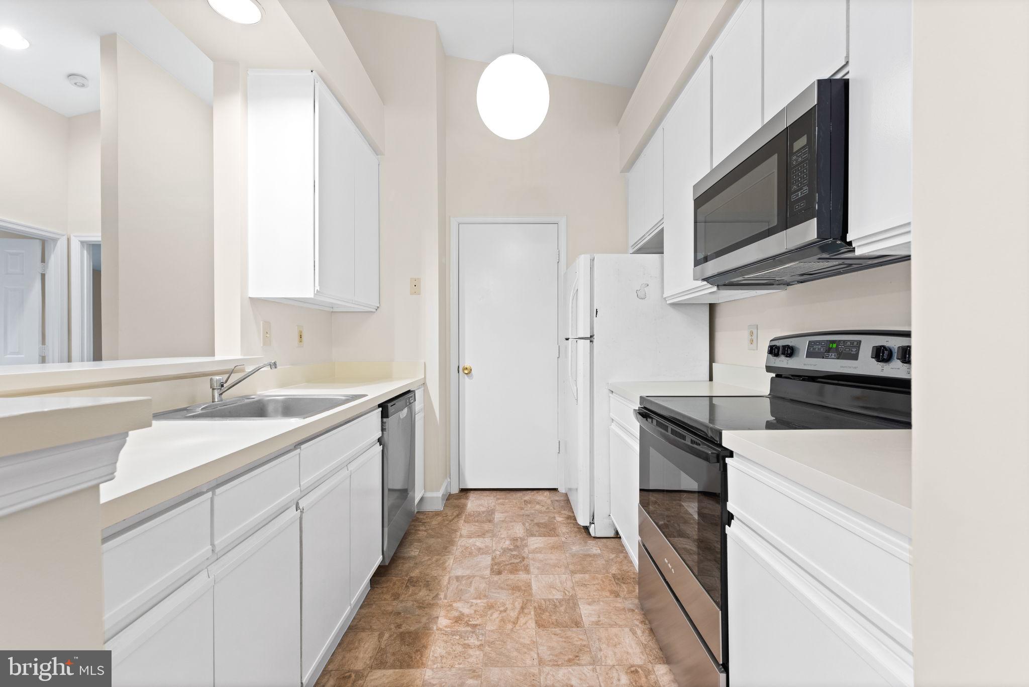 13601 Sir Thomas Way, Unit 42 Silver Spring, MD 20904 - Photo 4 of 26