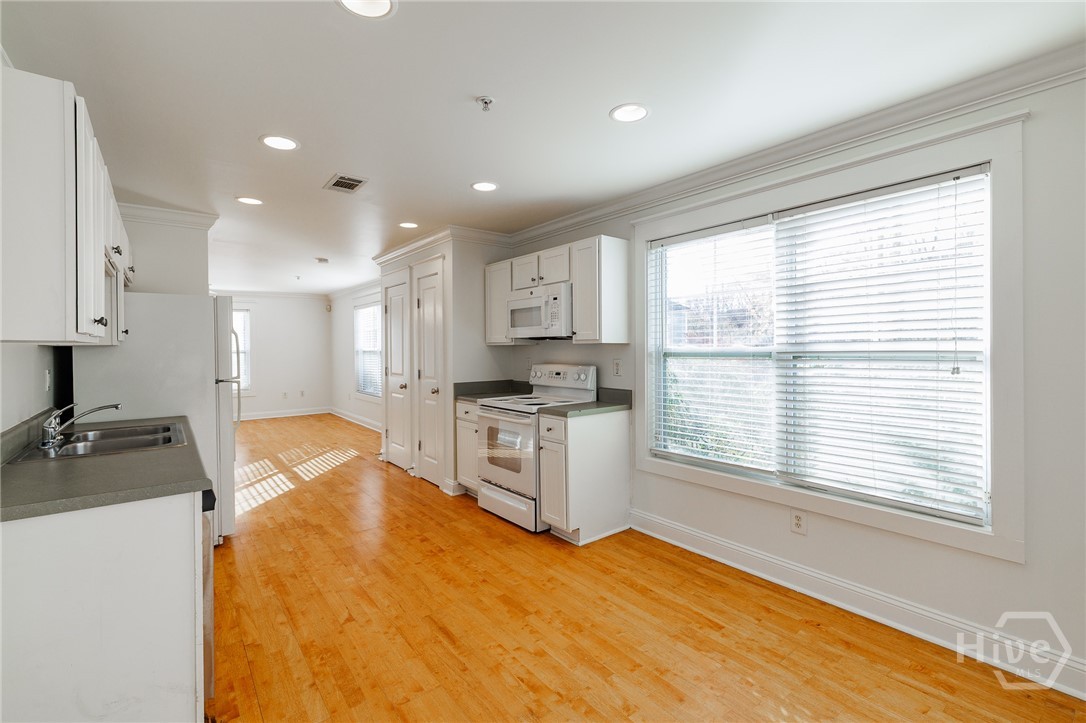 1035 South Barnett Shoals Road, Unit 1010 Athens, GA 30605 - Photo 10 of 39 Gallery Image 10