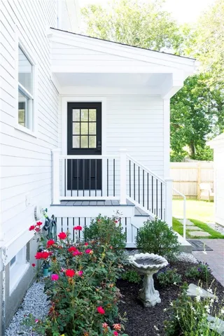 $4,750 | 69 Carroll Avenue, Newport, RI 02840