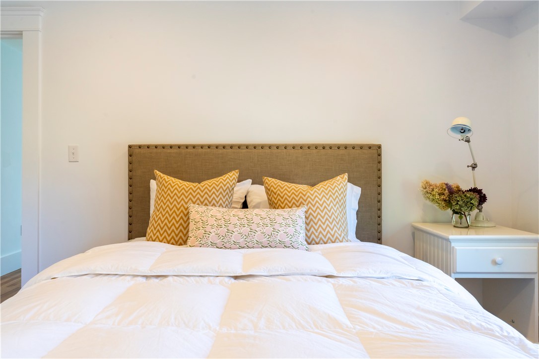 69 Carroll Avenue Newport, RI 02840 - Photo 21 of 27