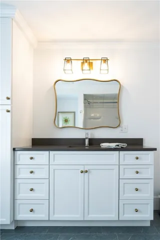 $5,000 | 69 Carroll Avenue, Newport, RI 02840