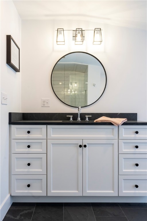 69 Carroll Avenue Newport, RI 02840 - Photo 10 of 27