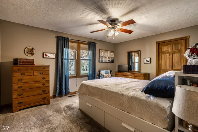 $415,000 | 3255 South Greensboro Pike, New Castle, IN 47362