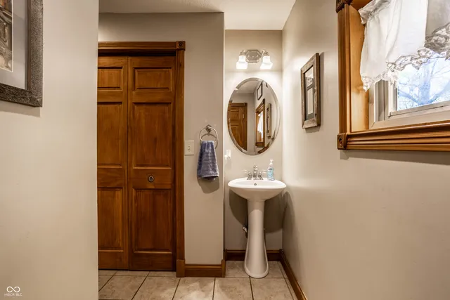 $415,000 | 3255 South Greensboro Pike, New Castle, IN 47362