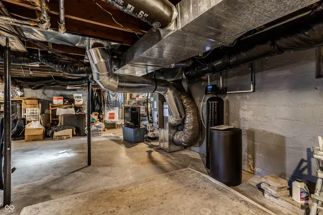 $415,000 | 3255 South Greensboro Pike, New Castle, IN 47362